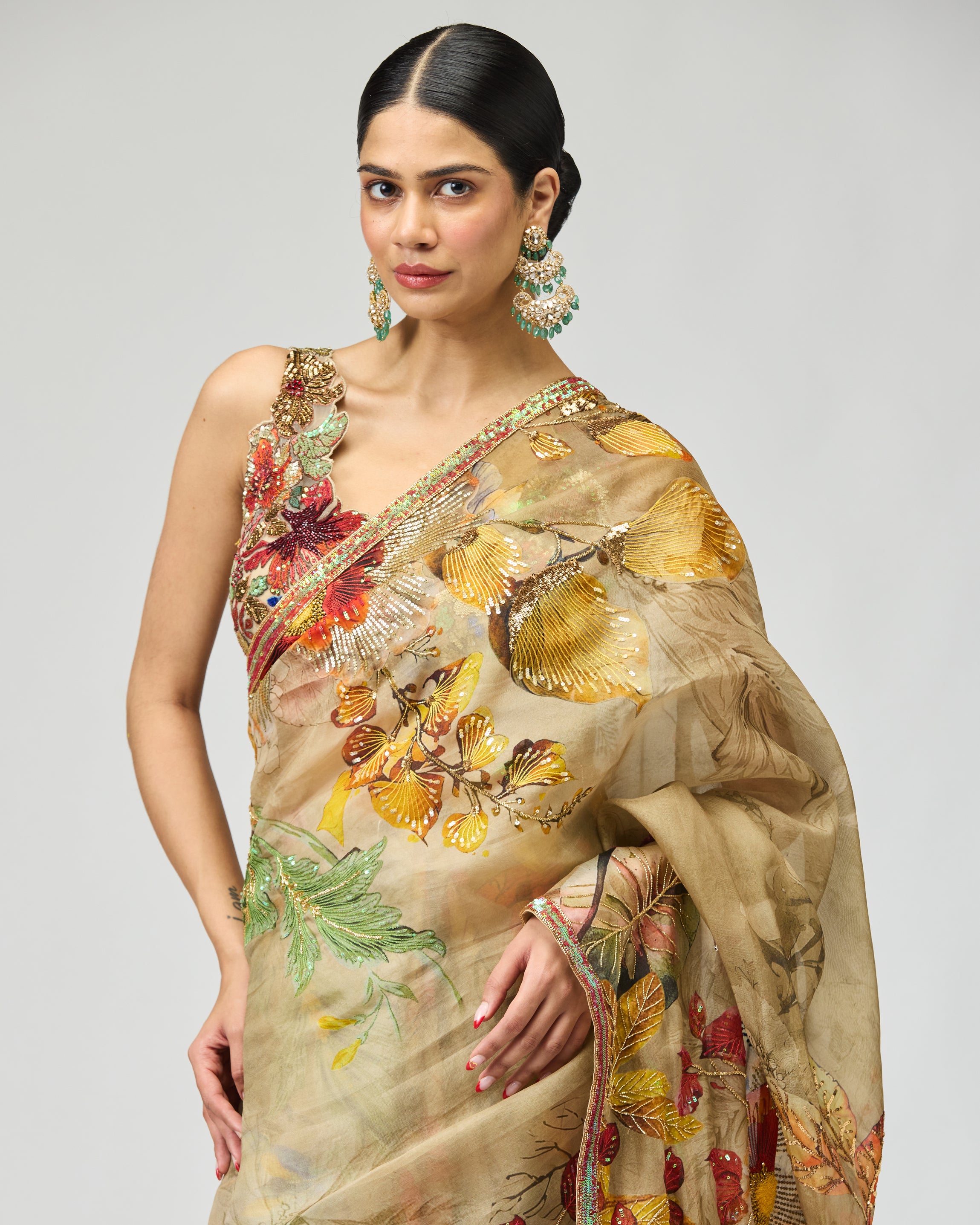 BEIGE FLOWER MOTIF SAREE SET