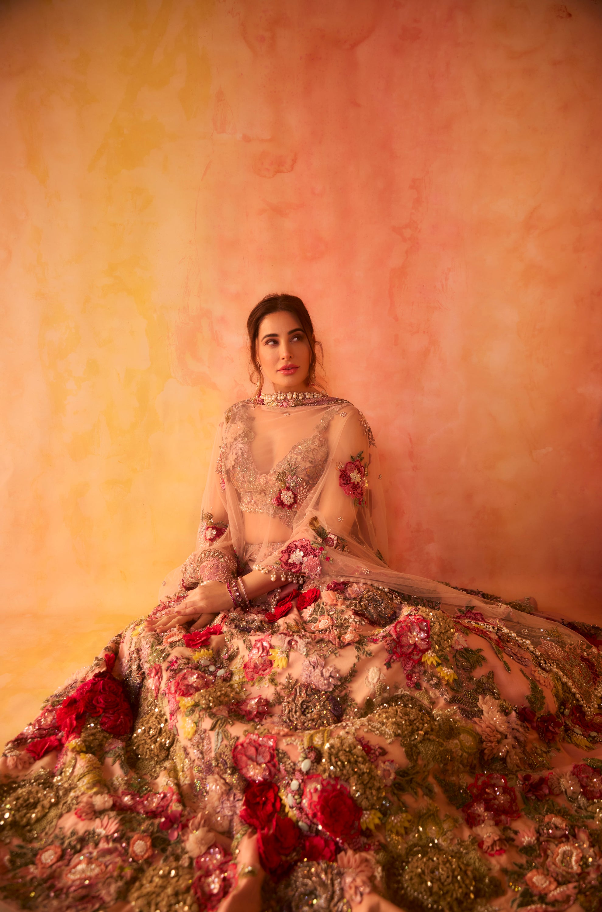 NARGIS FAKHRI - Lehenga set