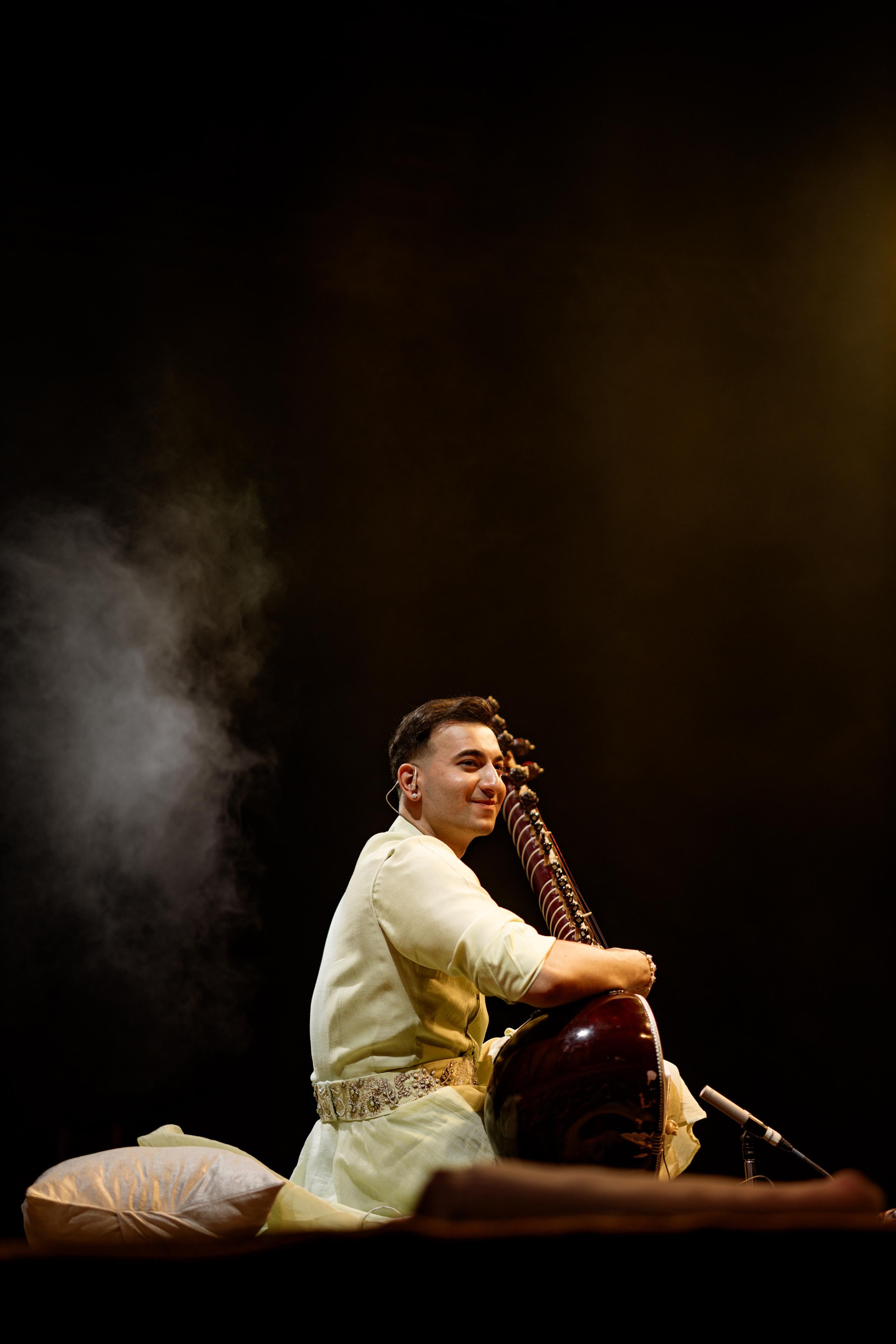 RISHAB RIKHIRAM SHARMA - Angrakha set