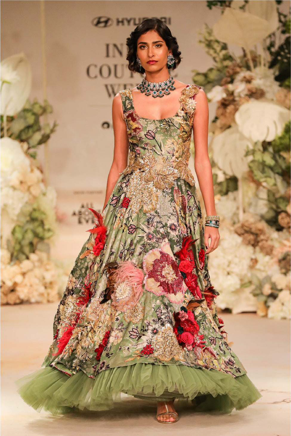 KELLY GREEN CORSAGE GOWN