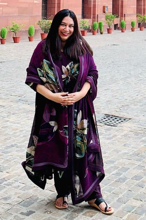 AMBIKA MUTTOO-KURTA SET