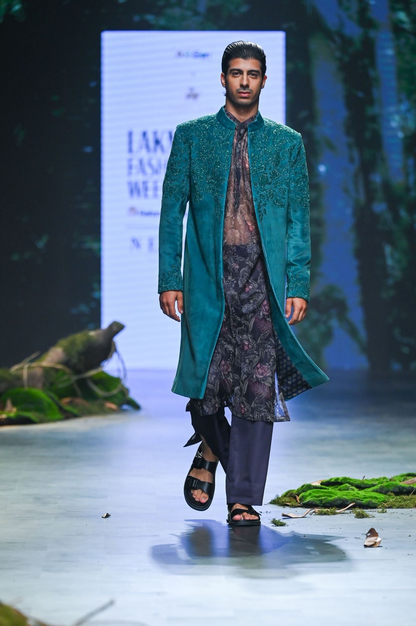 GREEN EMBROIDERED KURTA & JACKET SET