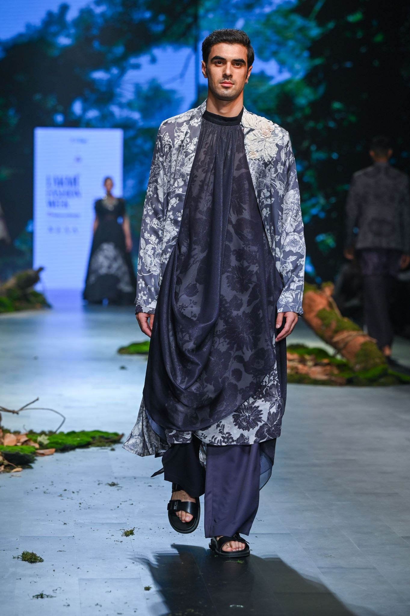 IVORY AND GREY PRINTED KURTA & CAPE SET