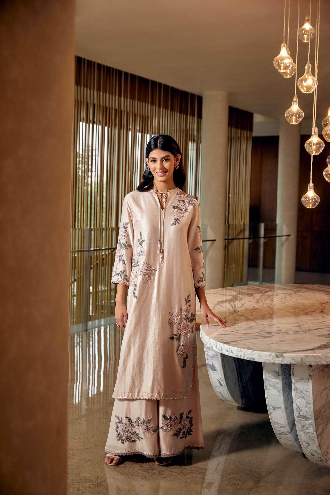 ECRU EMBROIDERED HIGH-SLIT KURTA SET