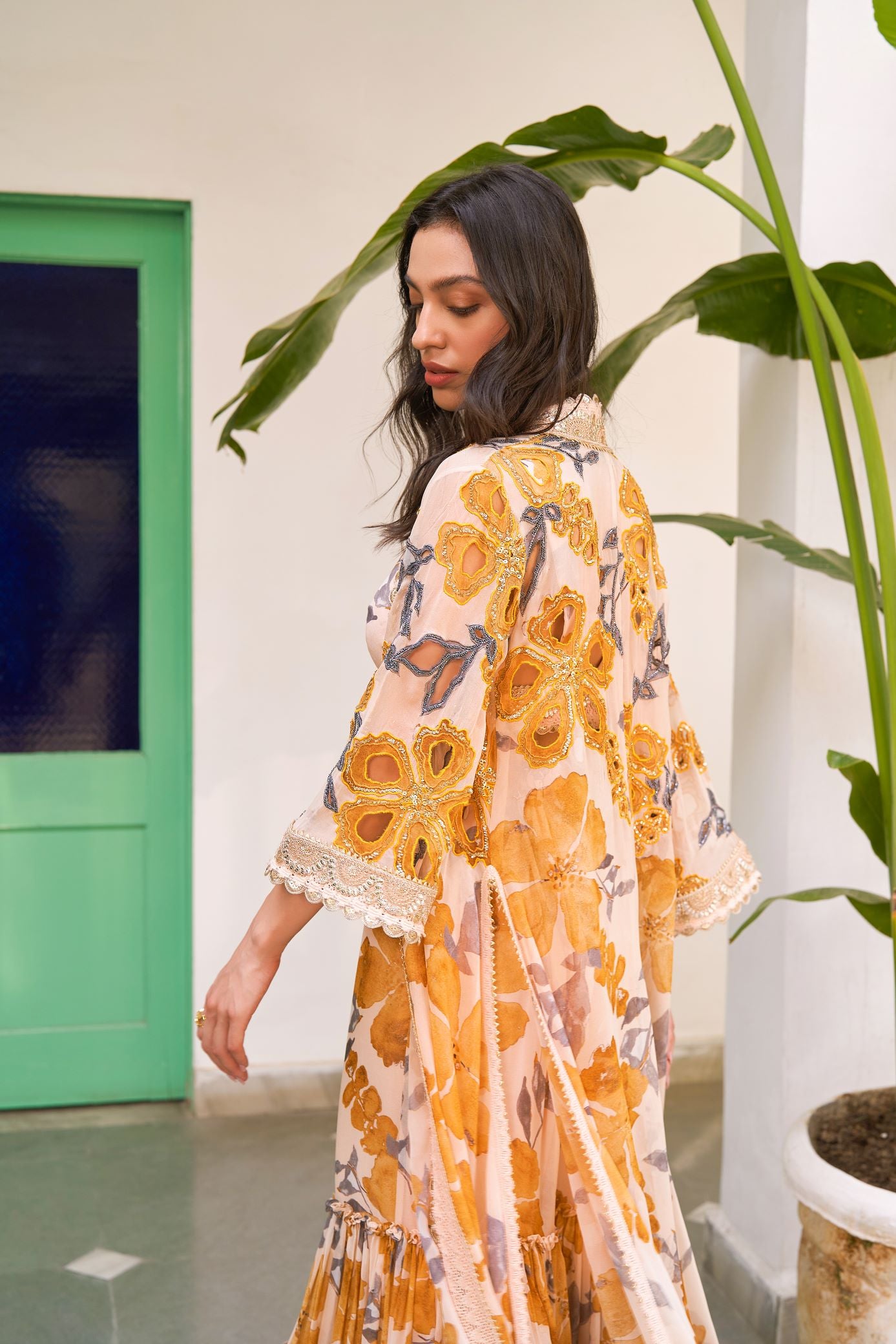 AZALEA SHARARA SET WITH OVERLAY