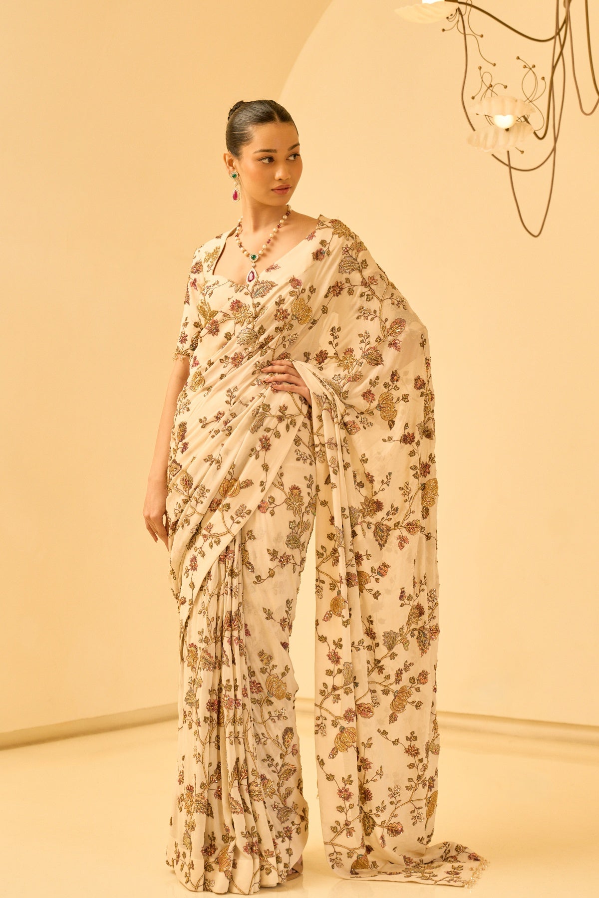 IVORY AZURE FLORAL SAREE SET