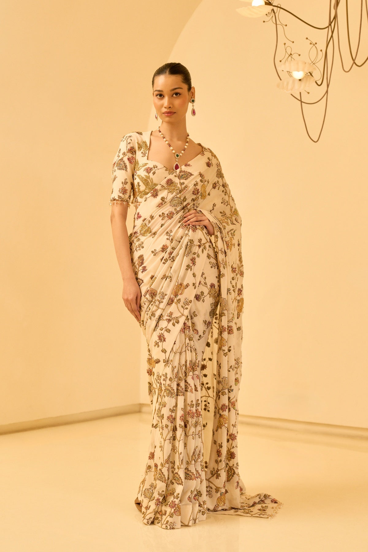 IVORY AZURE FLORAL SAREE SET