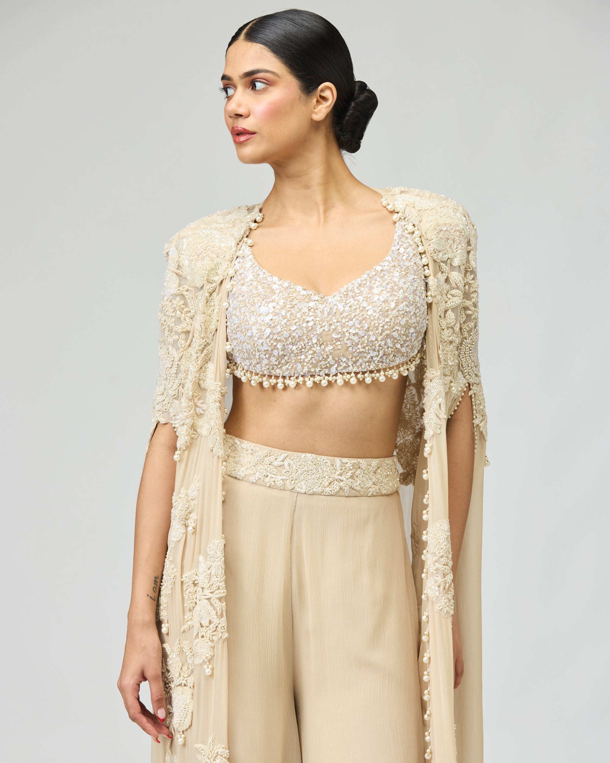 IVORY GGT CAPE SET