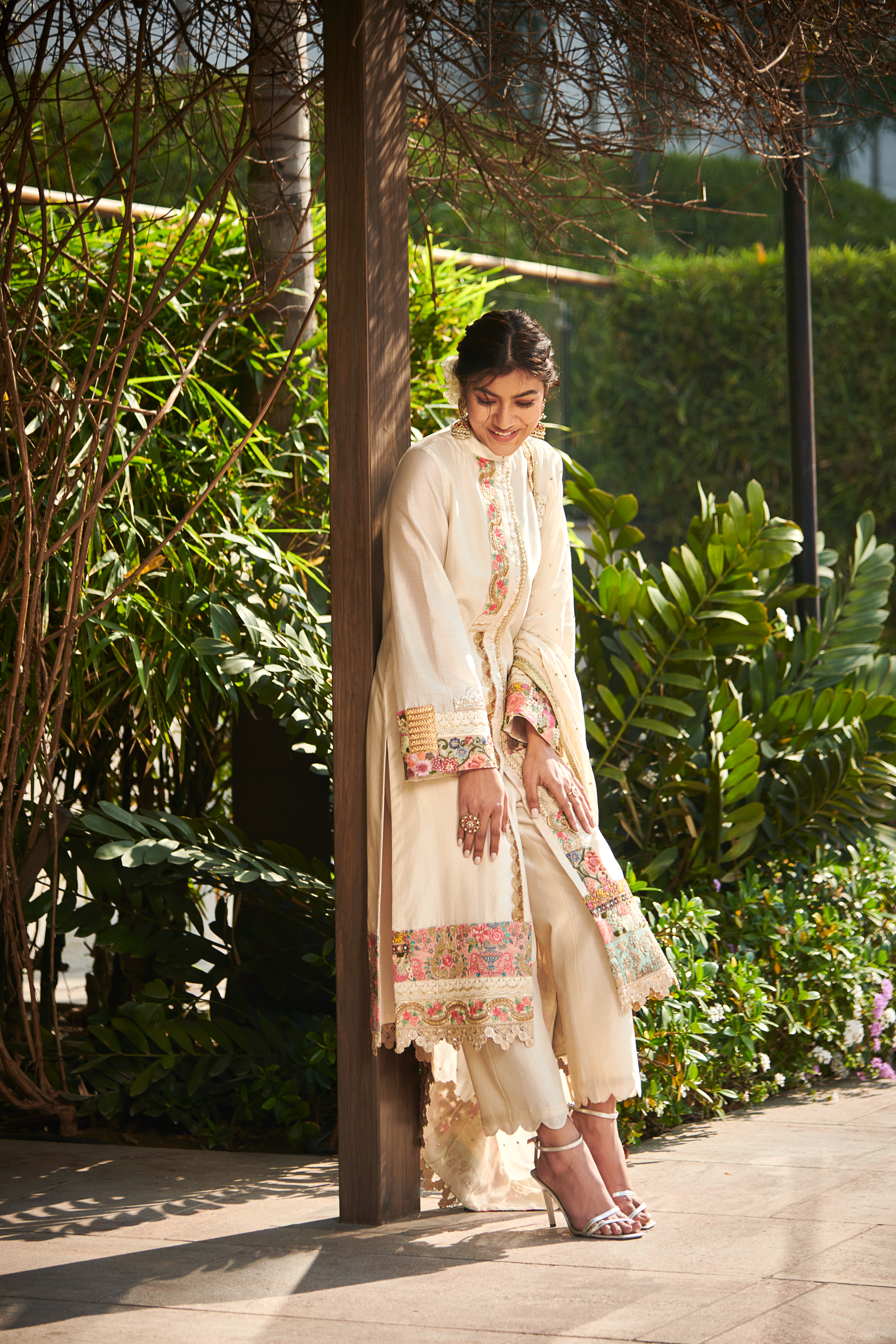 Multi Patch Ivory Front Open Suit Set