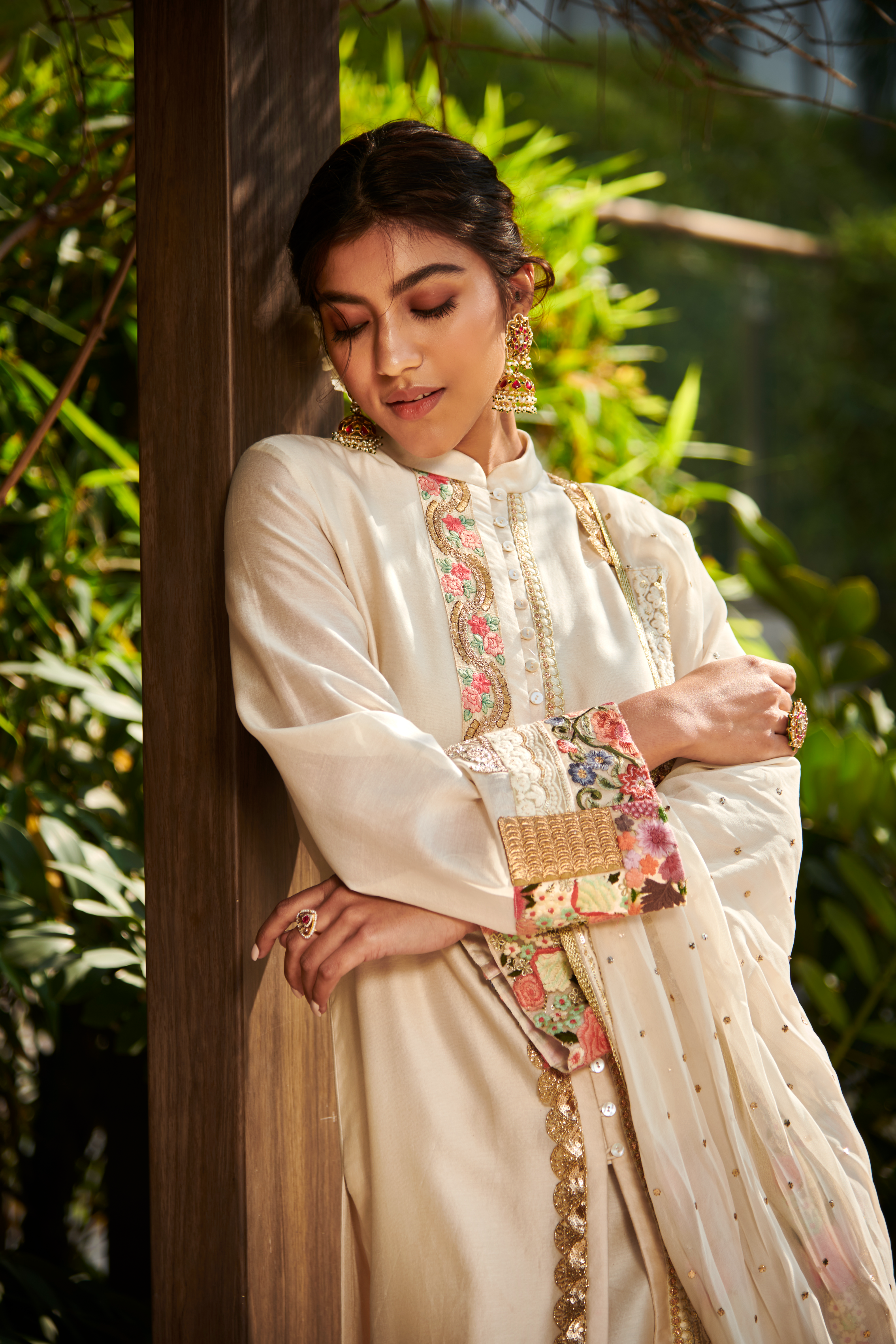 Multi Patch Ivory Front Open Suit Set