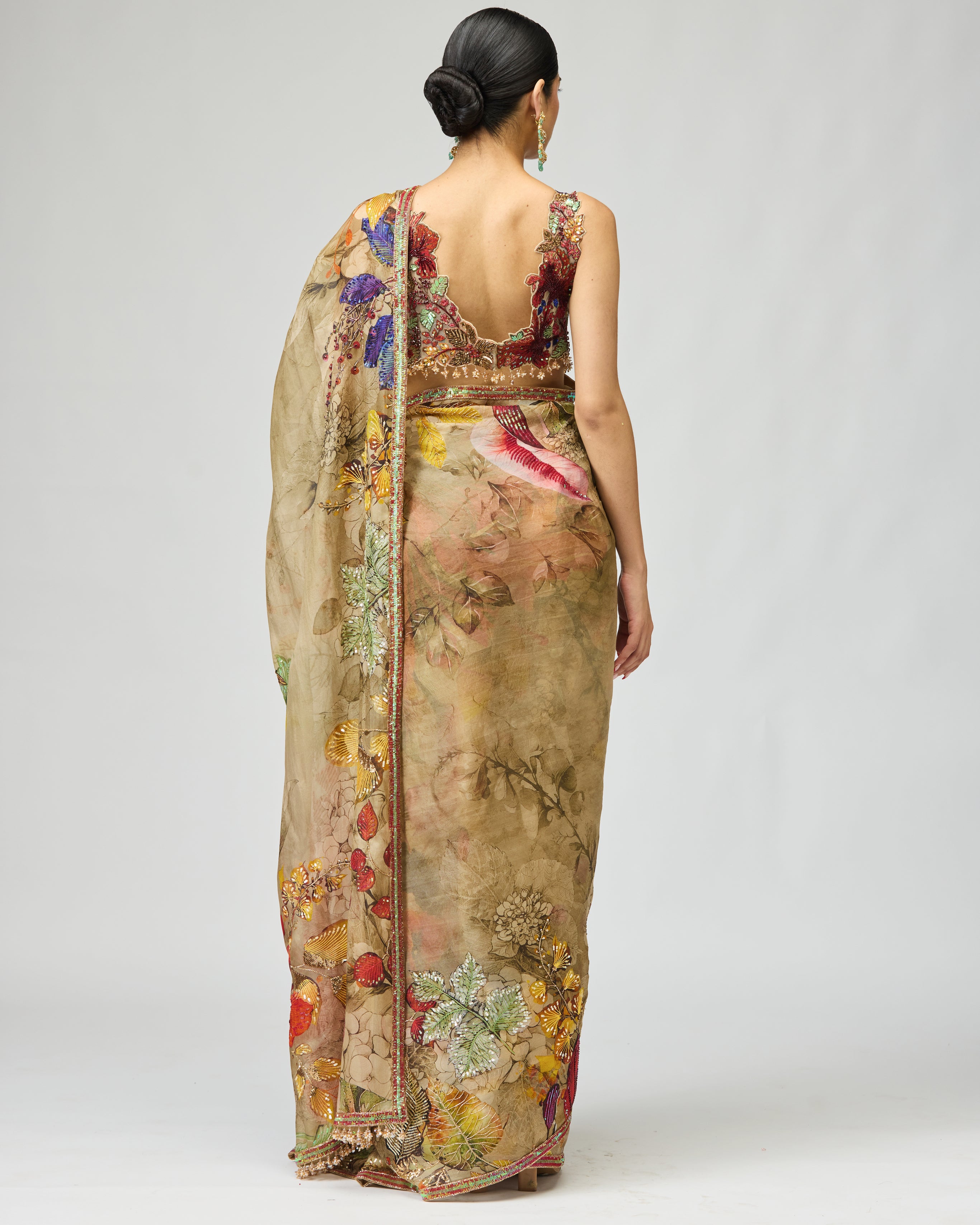 BEIGE FLOWER MOTIF SAREE SET