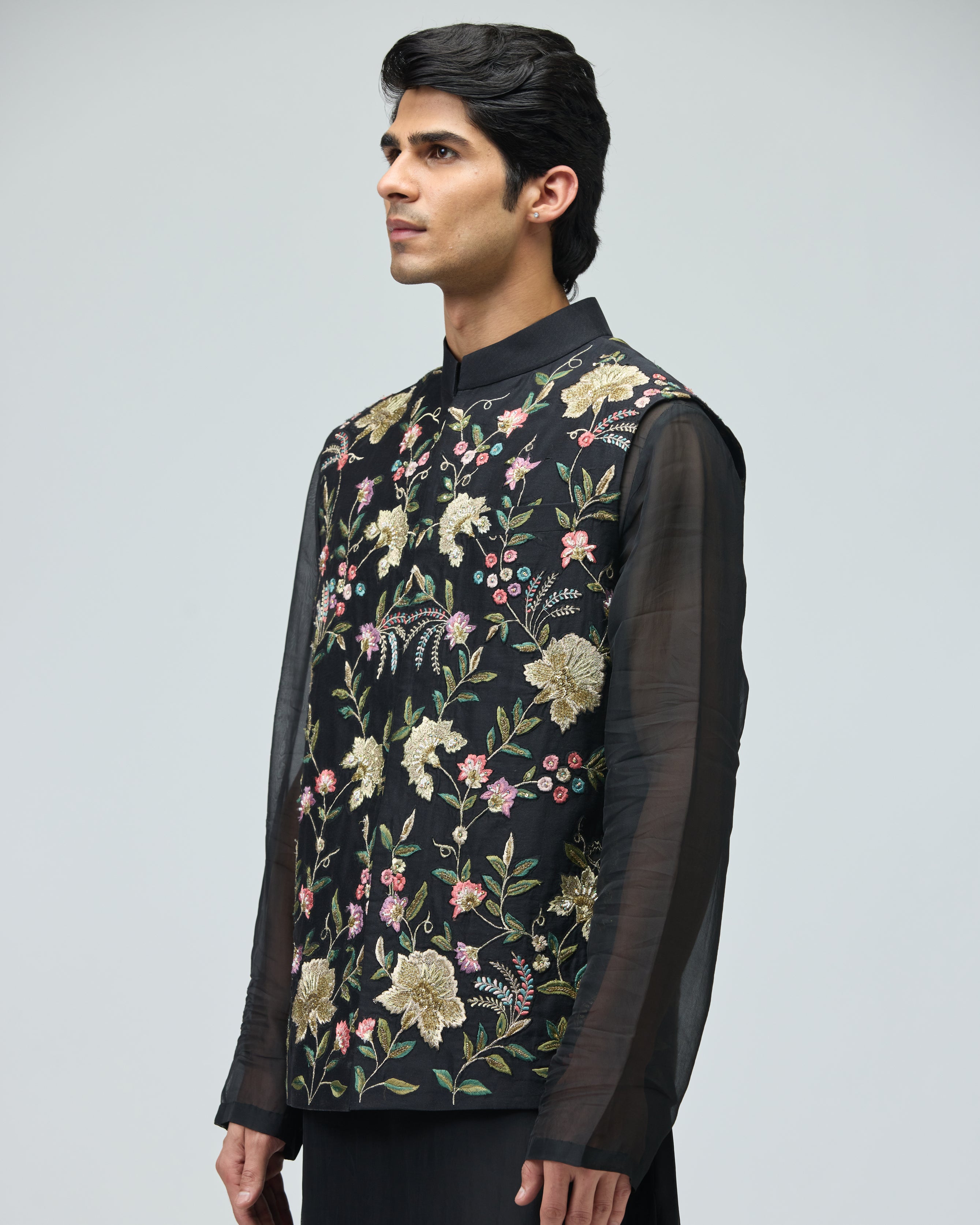 BLACK FLORAL BUNDI