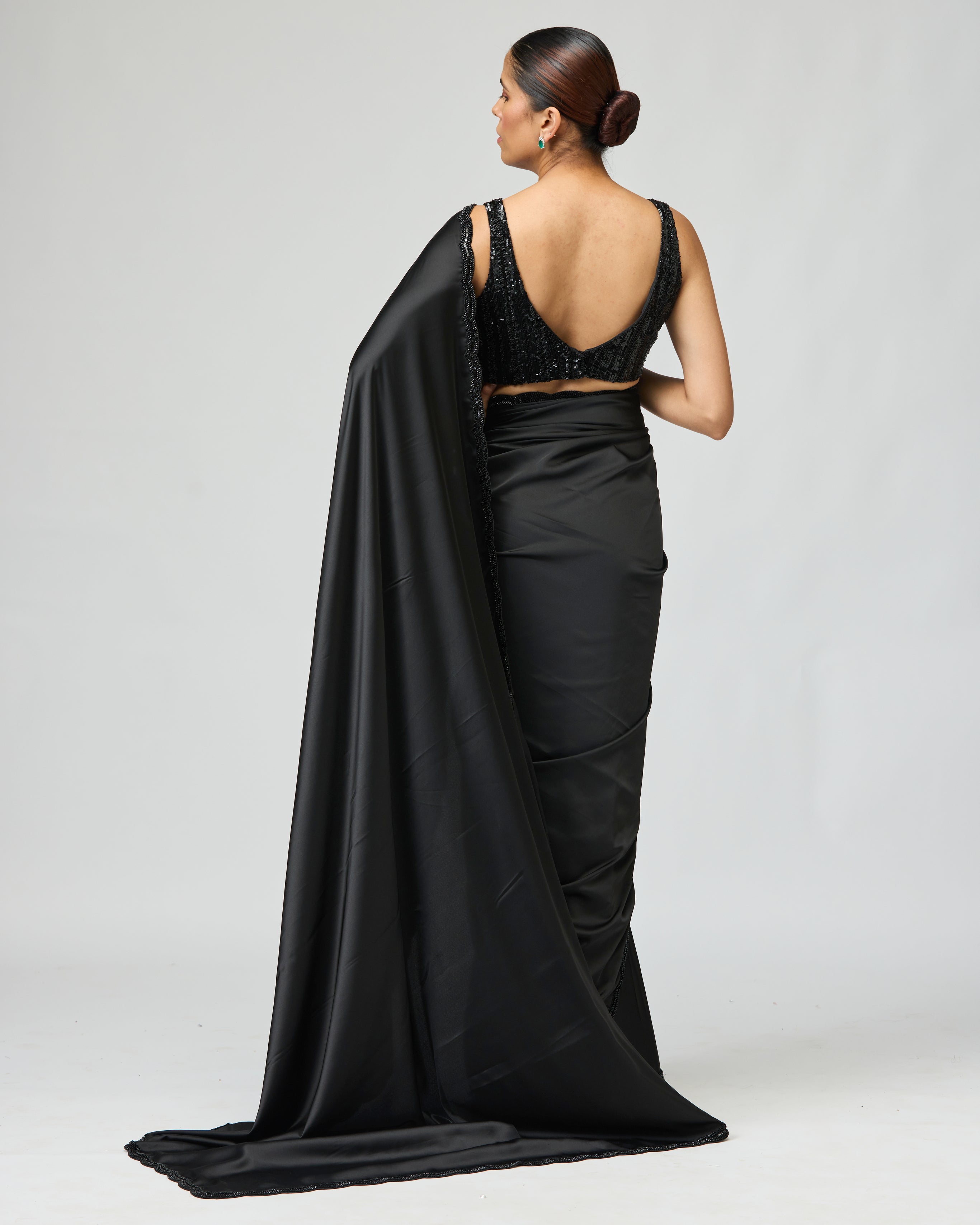 BLACK EMBROIDERED SAREE SET