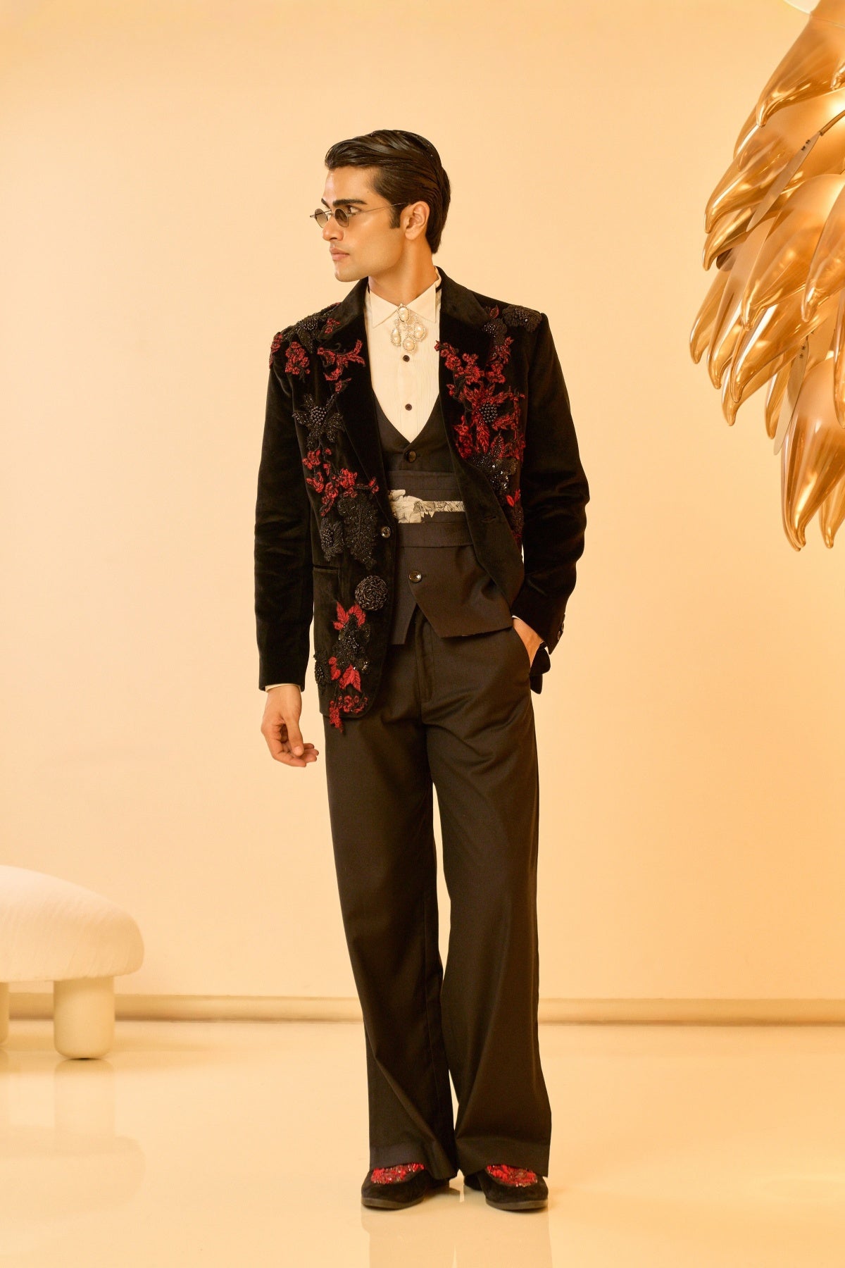 Noir Tuxedo