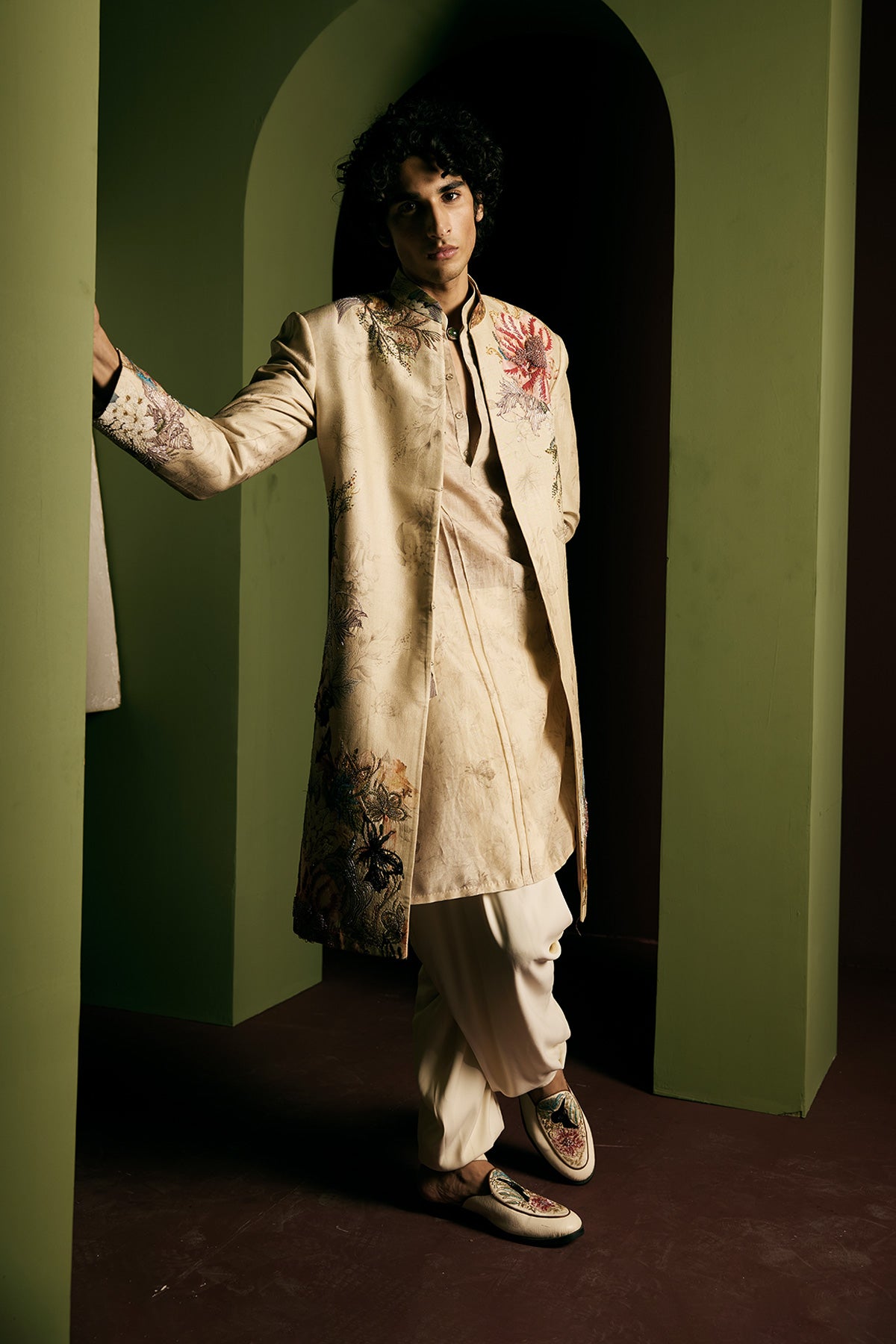 Gulnaar Ivory Sherwani