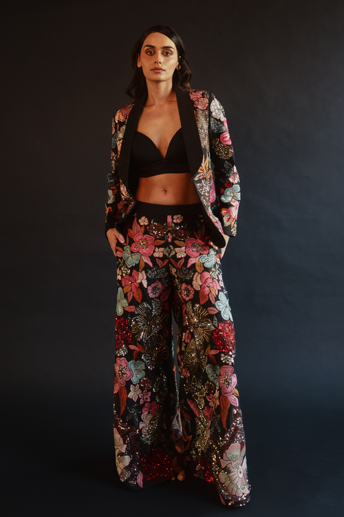 MANUSHI CHILLAR IN BLACK EMBROIDERED POWER SHOULDER JACKET SET