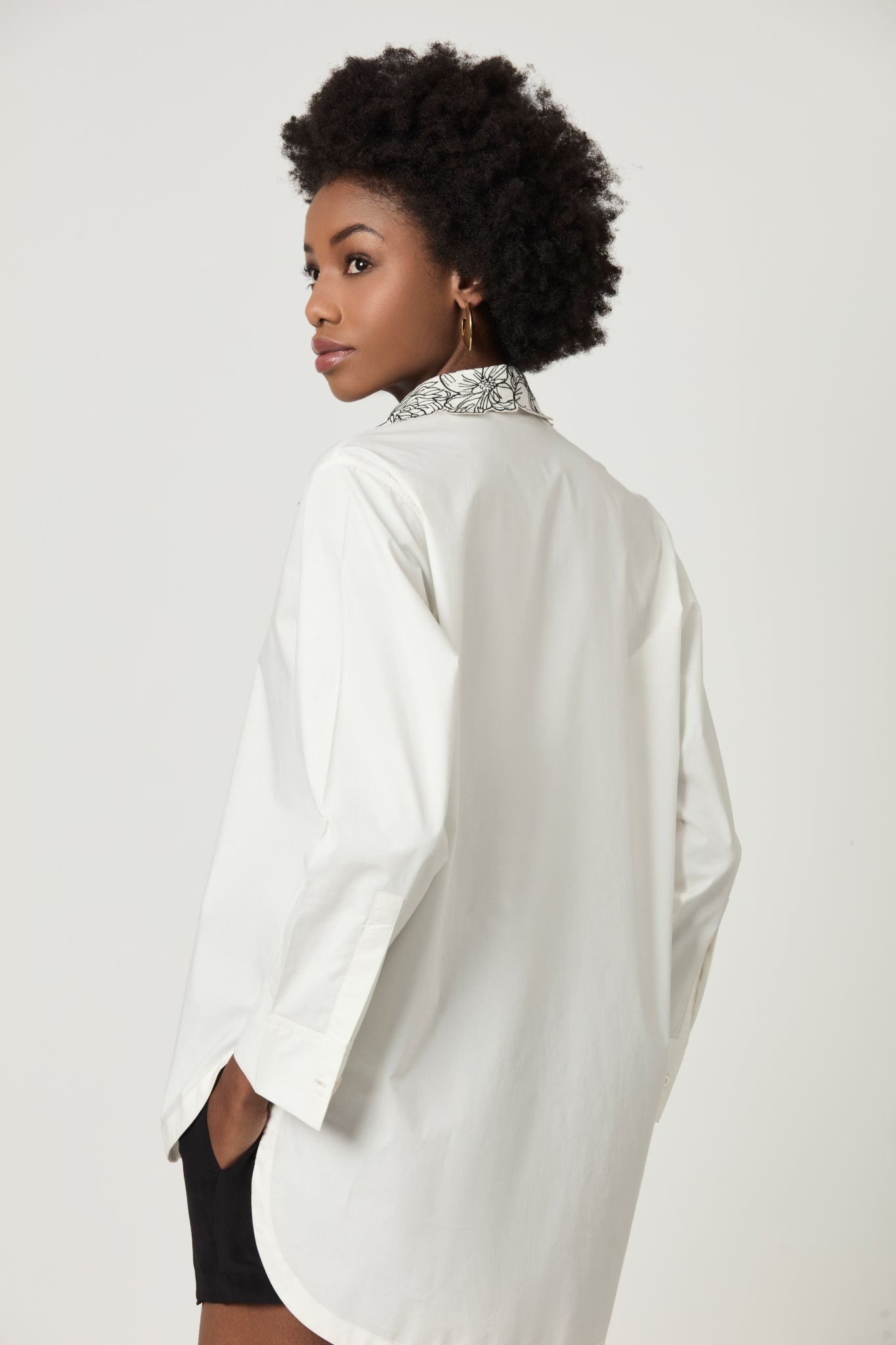 LUNA EMBROIDERED  COLLAR SHIRT WITH SHORTS