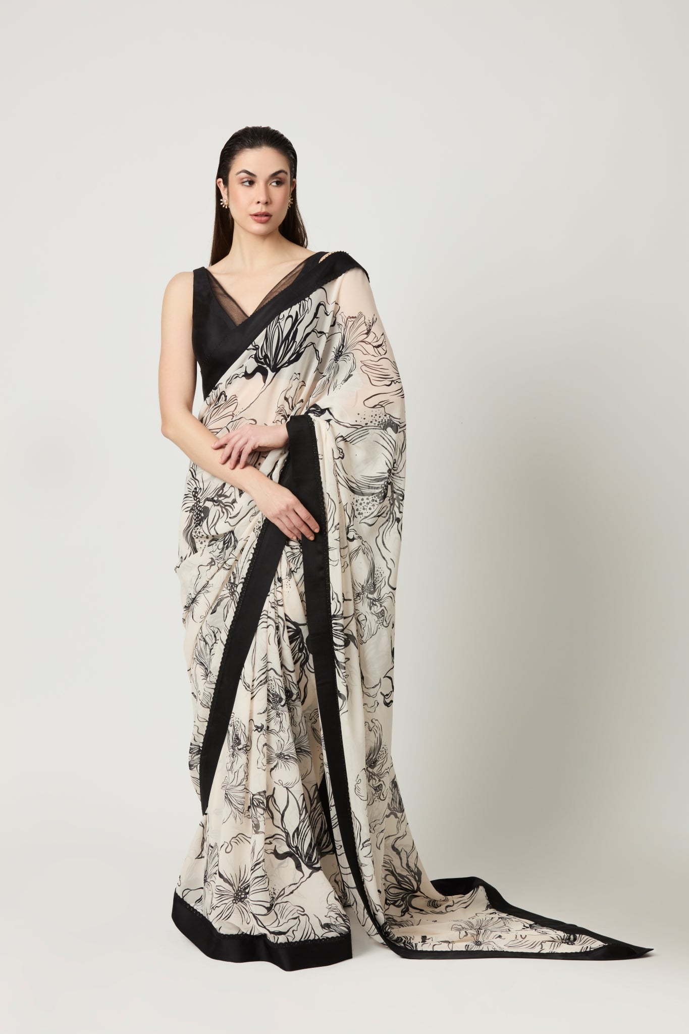 LUNA ALL-OVER PRINTED SAREE WITH PLUNGING V-NECK BLOUSE