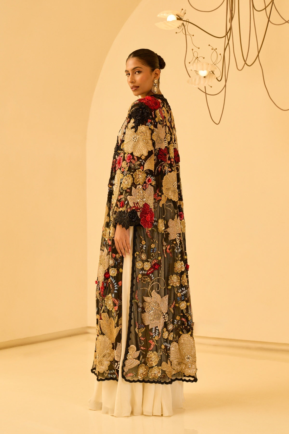 BOTANICAL NOIR CAPE SET