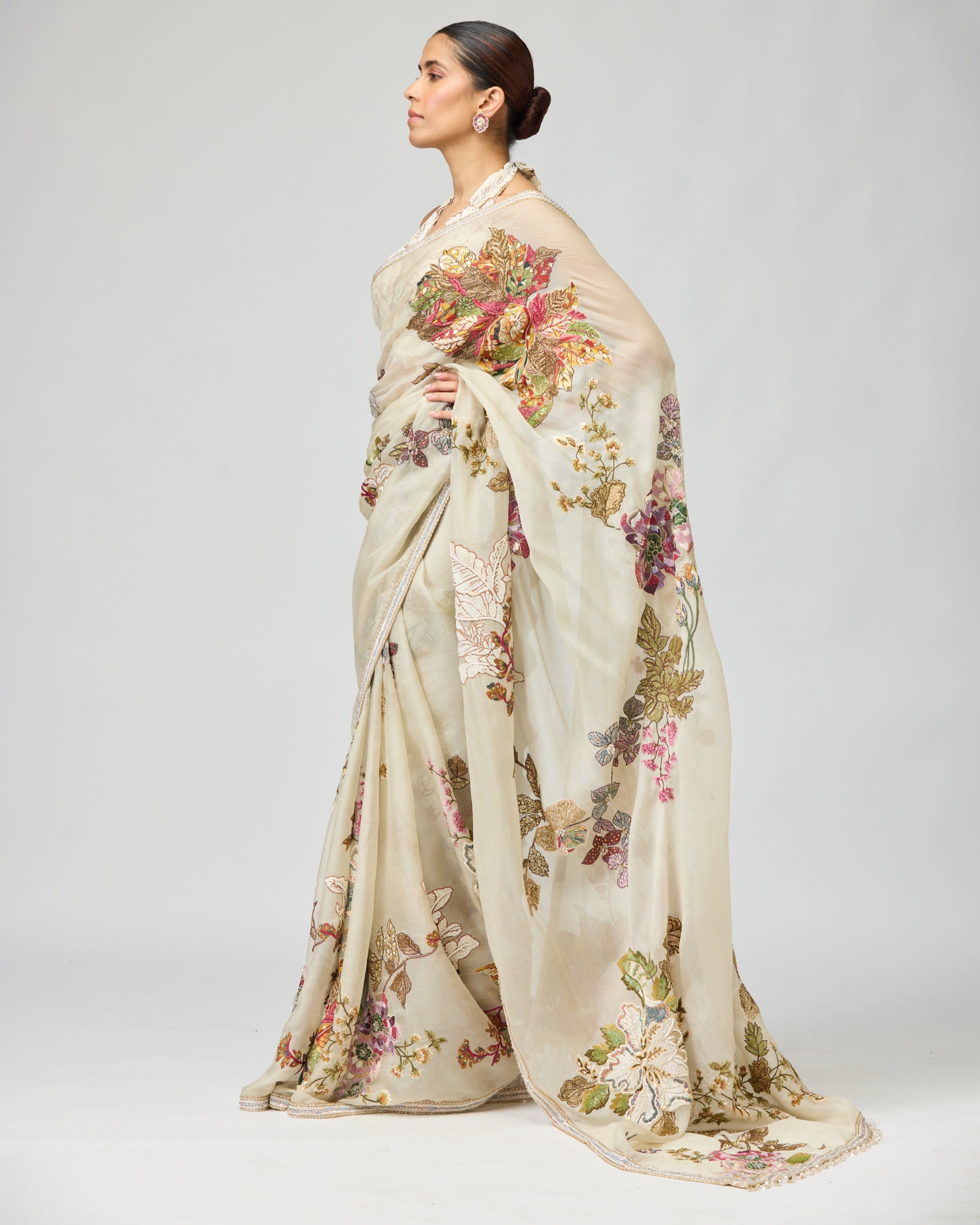 IVORY SILK ORGANZA FLORAL SAREE SET