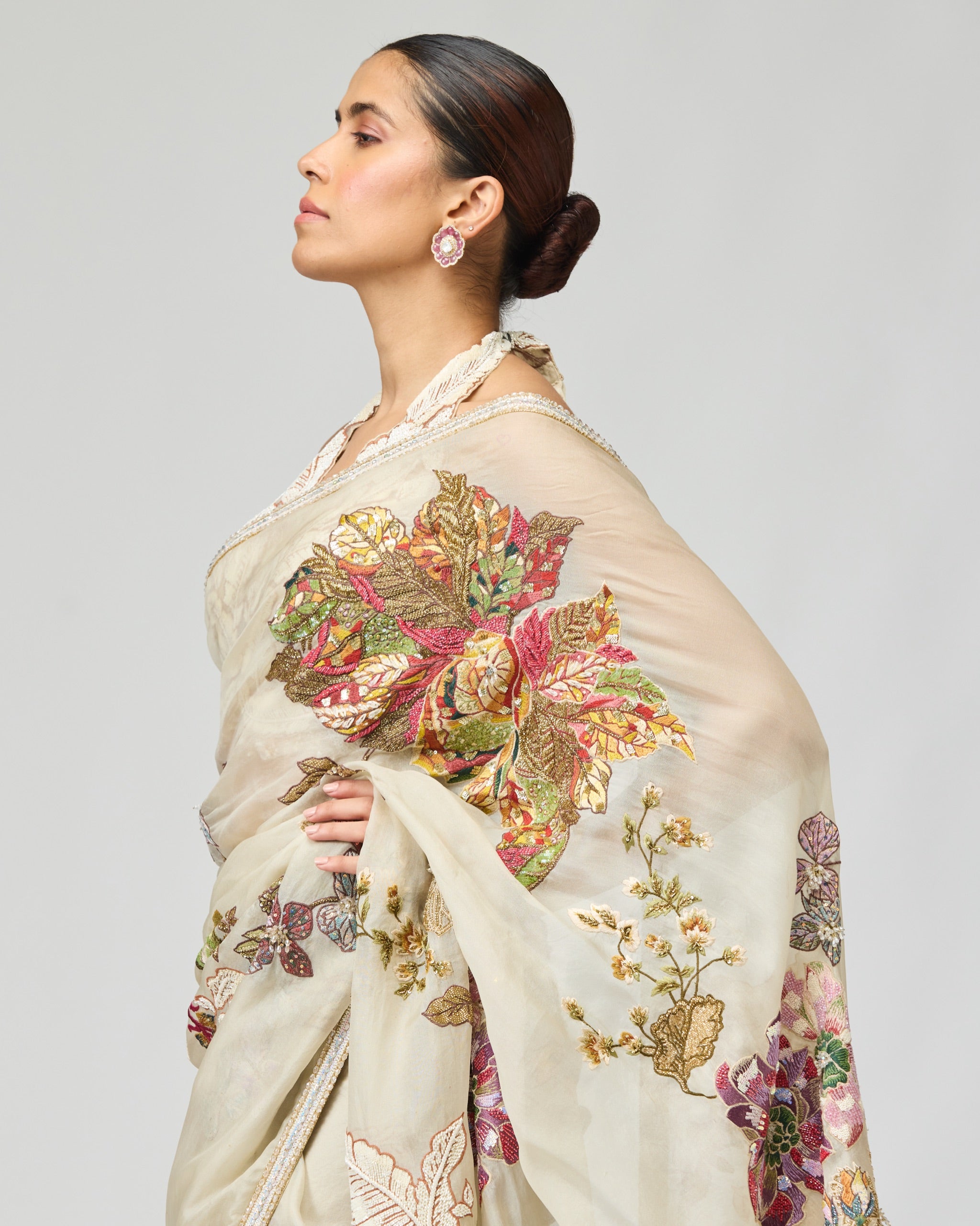 IVORY SILK ORGANZA FLORAL SAREE SET